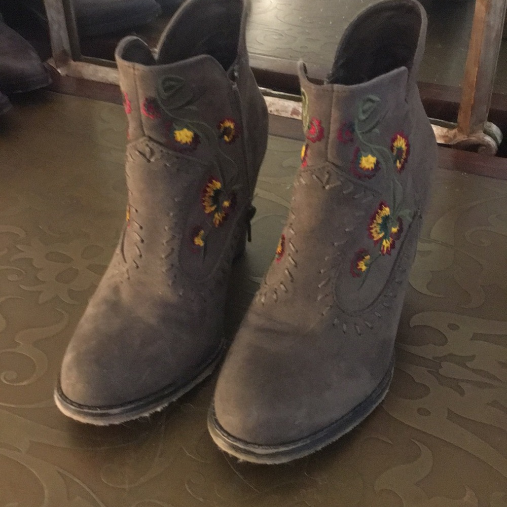 MIA ankle boho boots